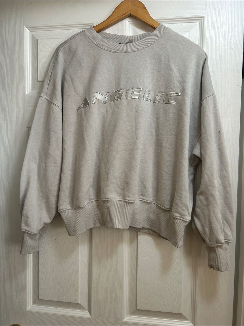 H&M Divided “Angelic” Cream/Light Gray Embroidered Crewneck Sweater